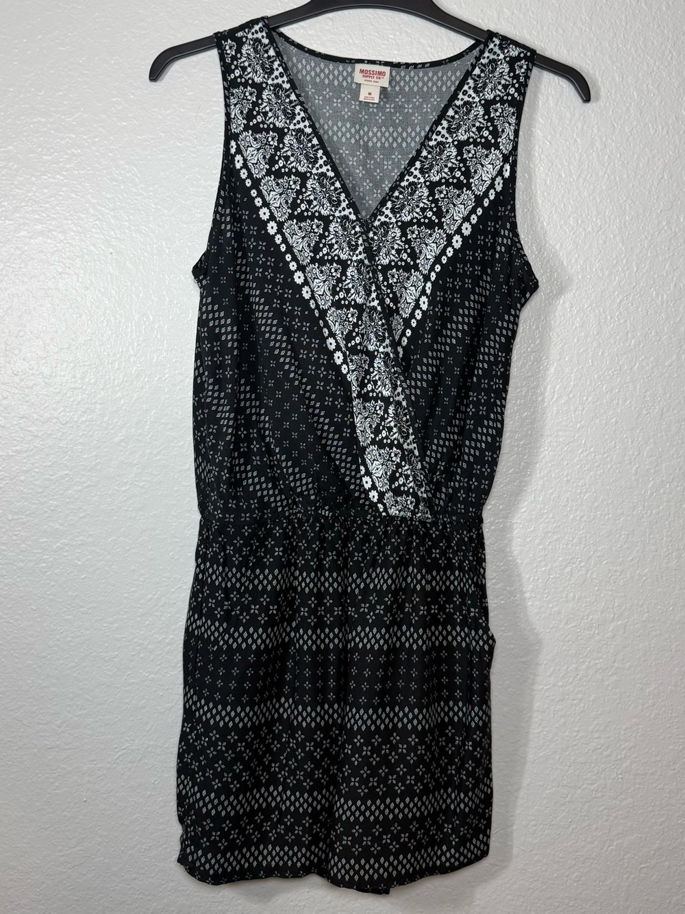 Mossimo Supply Co. Sleeveless Floral Wrap Romper Women's Medium Black White